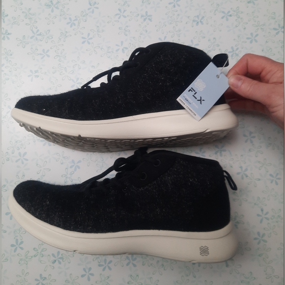 Black Shoe/Bootie Size 9 - Picture 5 of 5